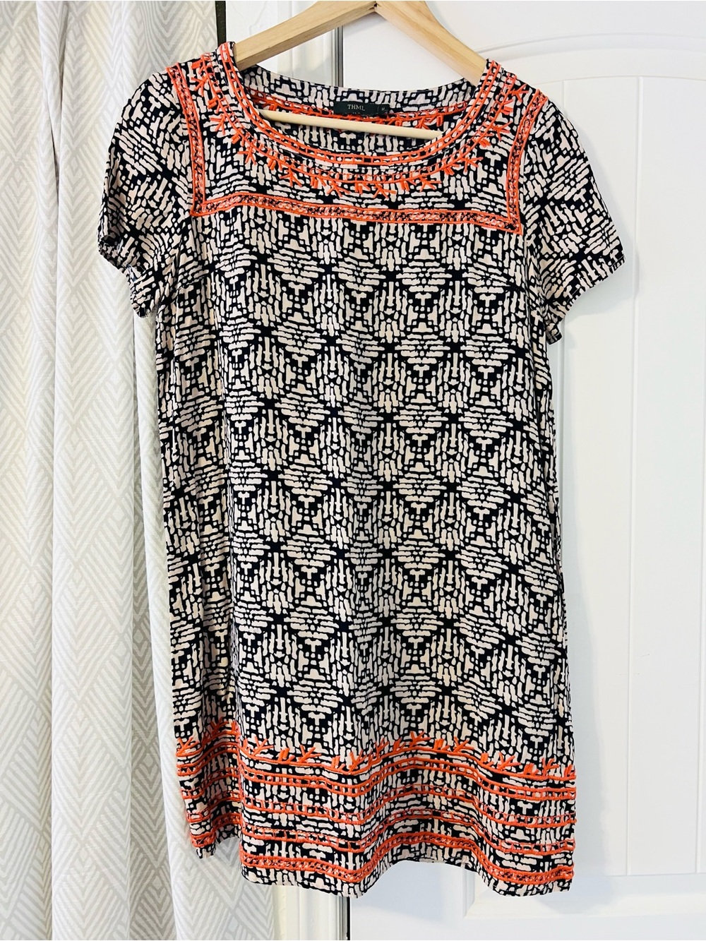 THML Black & Cream Embroidered Short-Sleeve Tunic Dress with Coral Trim medium